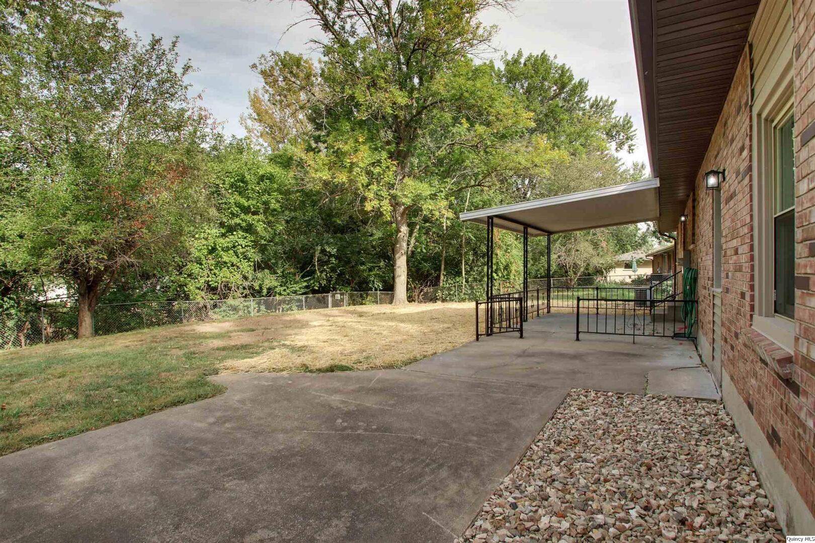 1524 Curtis Creek Road Quincy, IL 62301 - Photo 26 of 26 Gallery Image 26