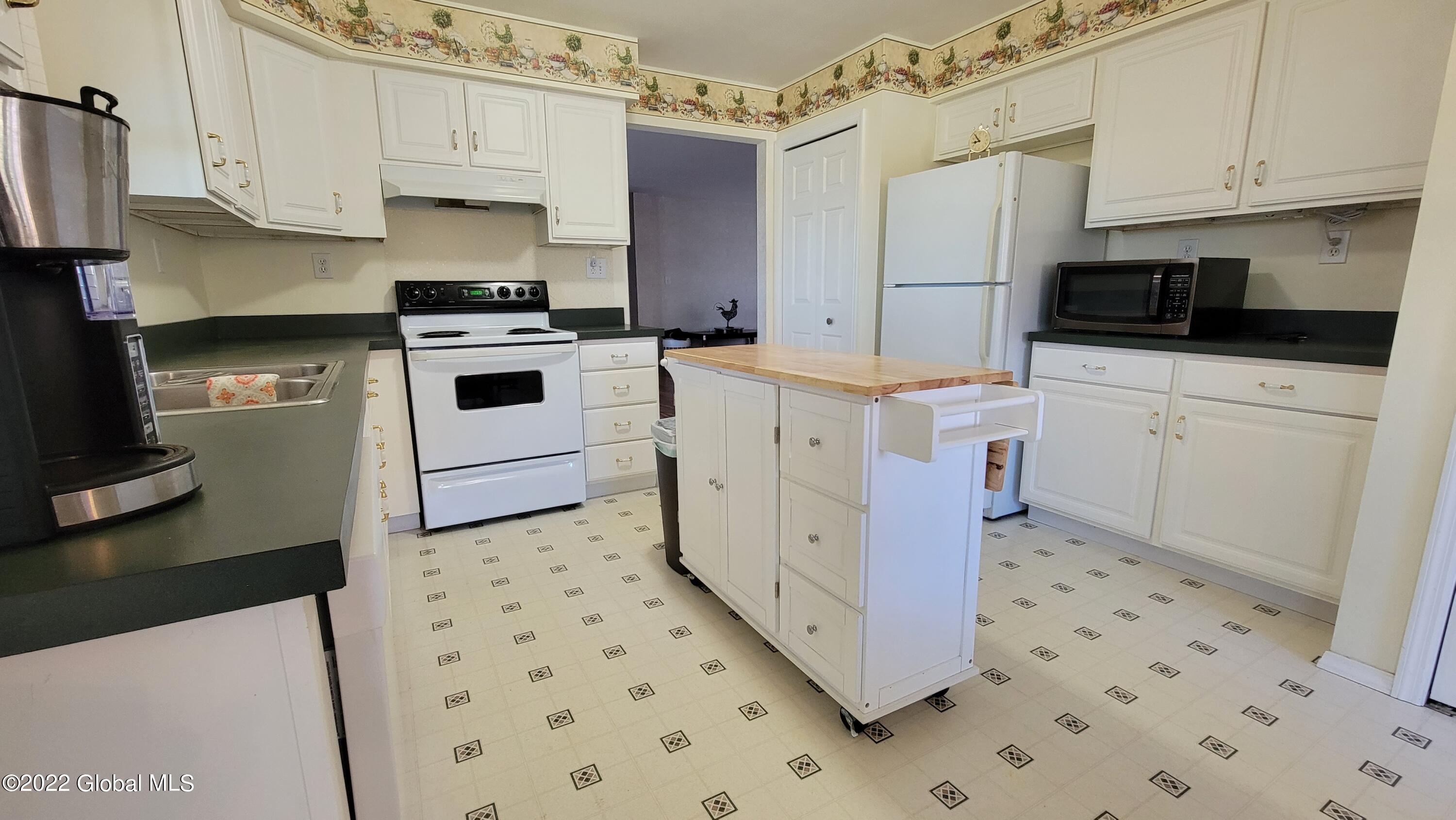 610 Flats Road Athens, NY 12015 - Photo 6 of 32 07