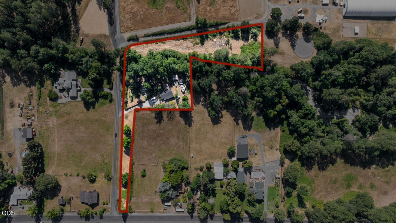 690 Foots Creek Road Gold Hill, OR 97525 - Photo 40 of 45 an aerial view of a house