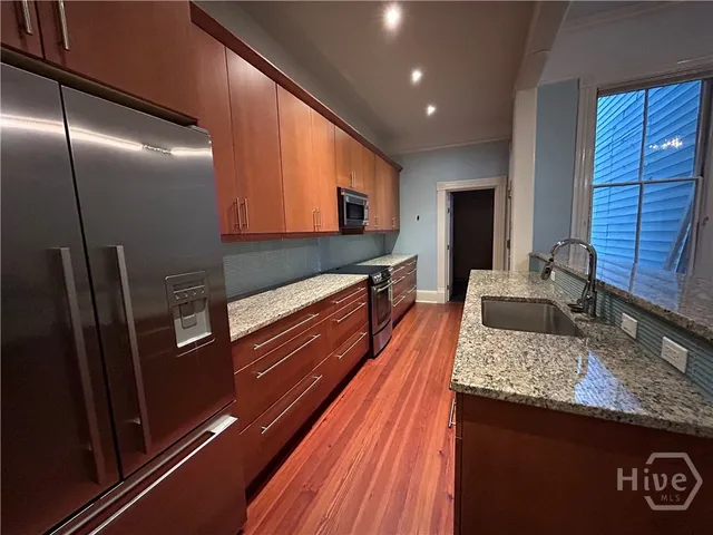 $2,350 | 413 East Huntingdon Street, Unit ALOWER, Savannah, GA 31401