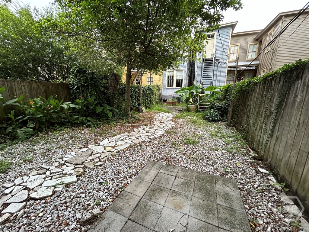 413 East Huntingdon Street, Unit ALOWER Savannah, GA 31401 - Photo 16 of 17 Back Yard