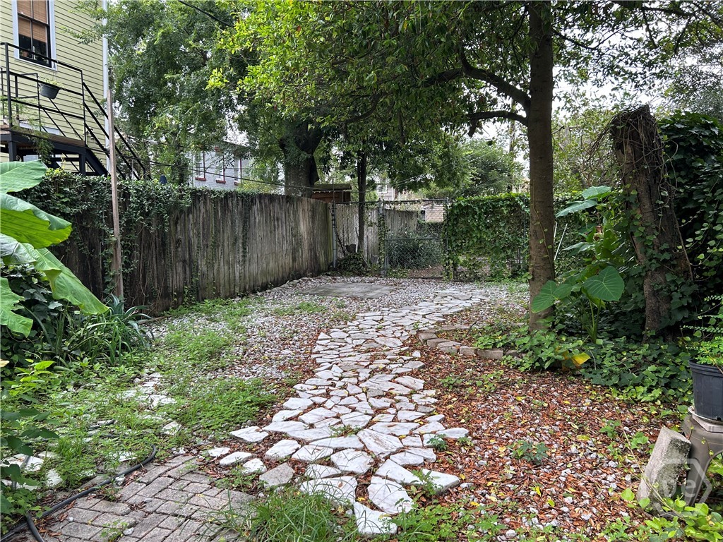 413 East Huntingdon Street, Unit ALOWER Savannah, GA 31401 - Photo 17 of 17 Back Yard