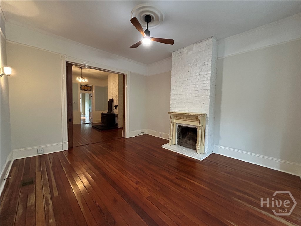 413 East Huntingdon Street, Unit ALOWER Savannah, GA 31401 - Photo 5 of 17 Living Room