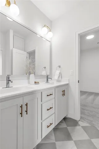 $1,174,950 | 6000 El Monte Street, Fairway, KS 66205