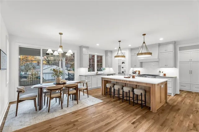 $1,174,950 | 6000 El Monte Street, Fairway, KS 66205