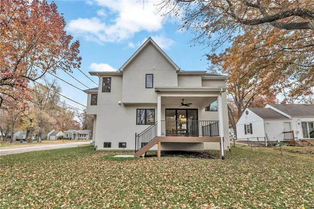 $1,174,950 | 6000 El Monte Street, Fairway, KS 66205