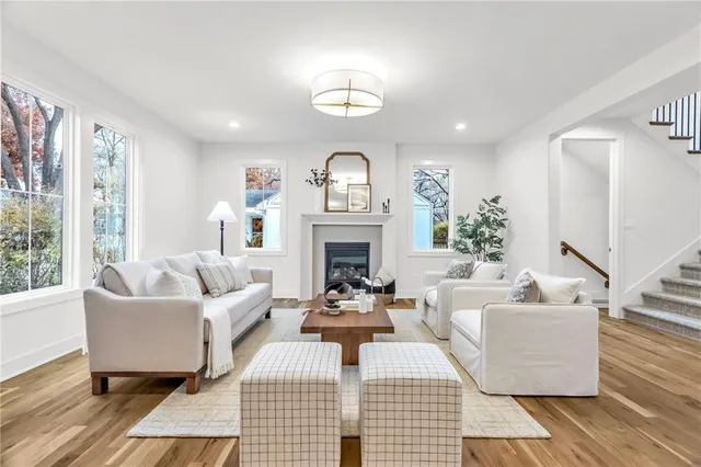 $1,174,950 | 6000 El Monte Street, Fairway, KS 66205