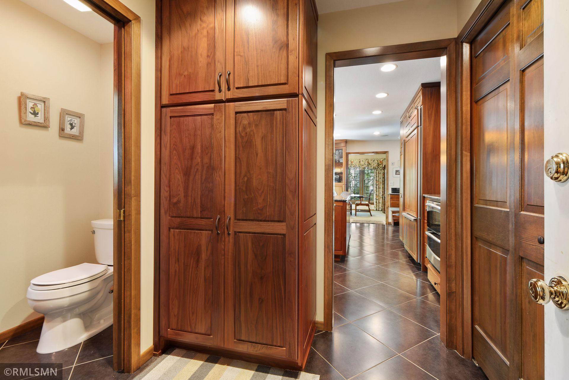 4433 Sparrow Road Minnetonka, MN 55345 - Photo 22 of 59