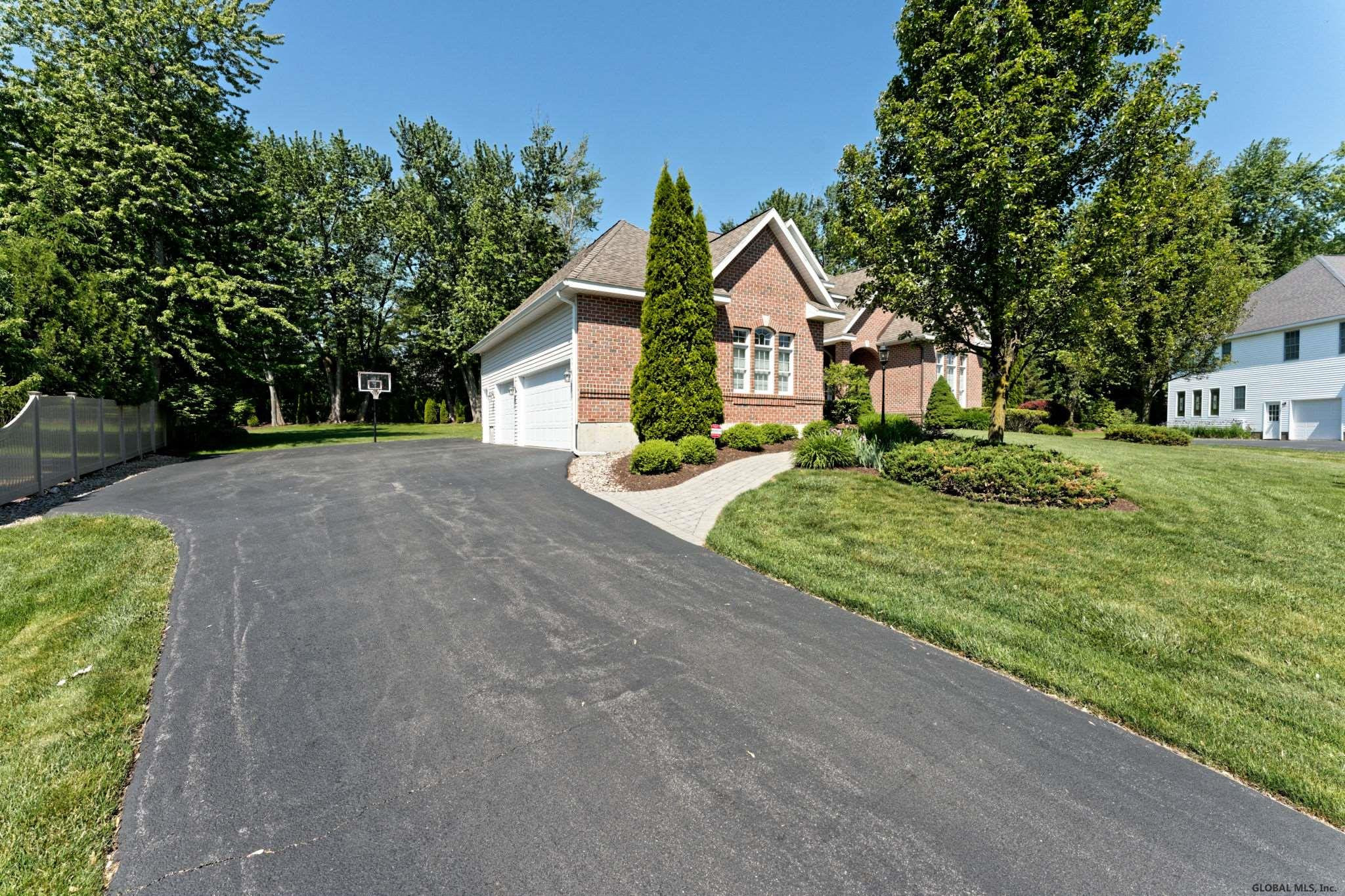 38 Alva Road Niskayuna, NY 12309 - Photo 10 of 13 Photo 53
