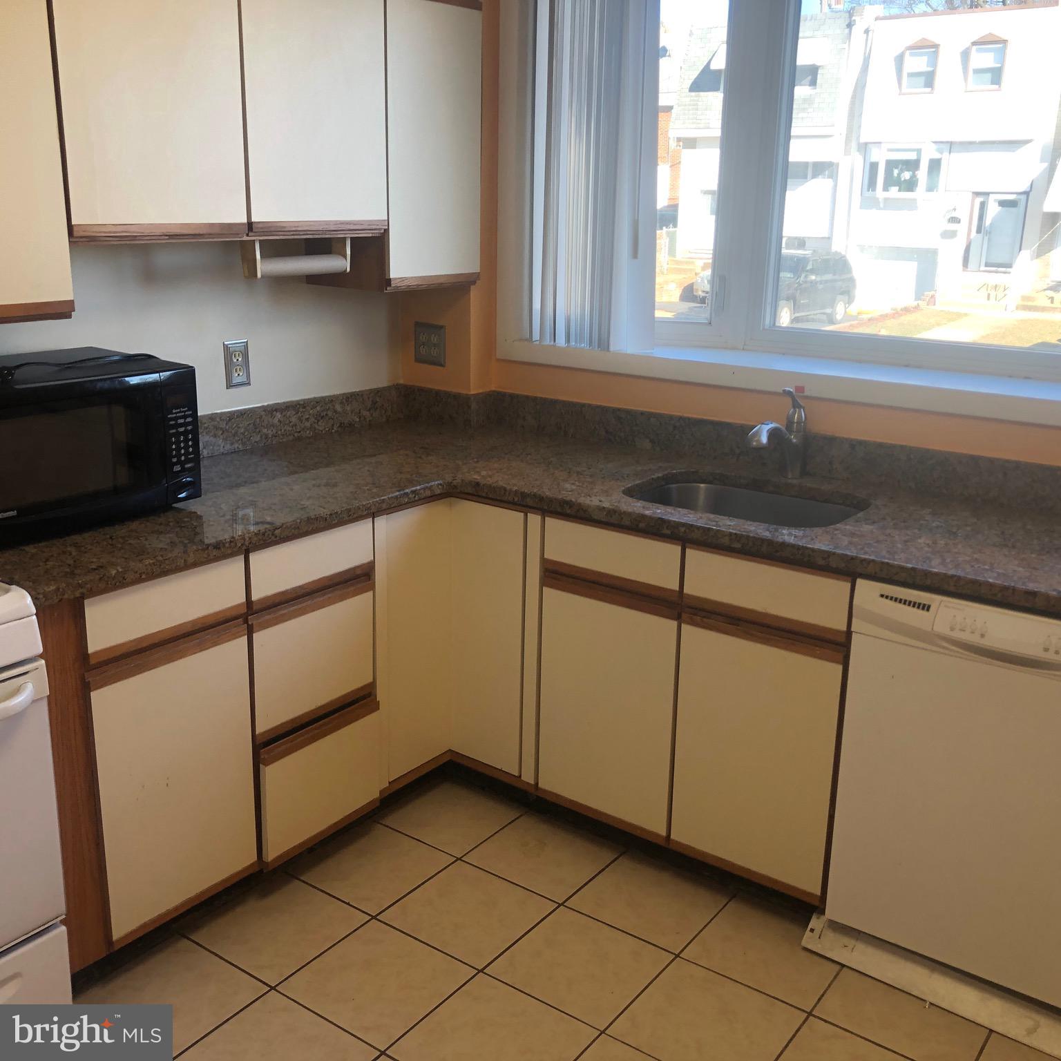 4244 Lawnside Road Philadelphia, PA 19154 - Photo 2 of 22 Gallery Image 2