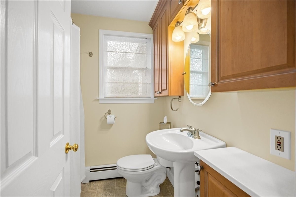 7 Washington Road Northborough, MA 01532 - Photo 14 of 37 Gallery Image 14