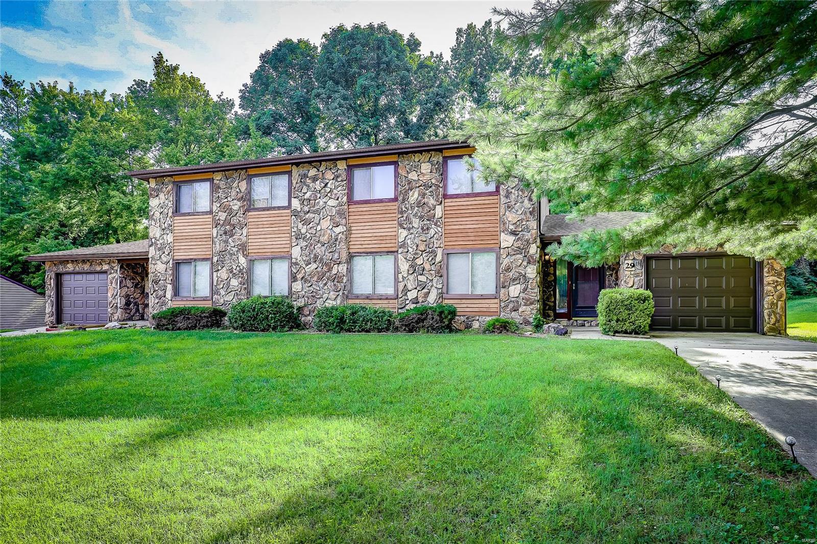 29 Innsbruck Lane Shiloh, IL 62221 - Photo 1 of 21 Gallery Image 1