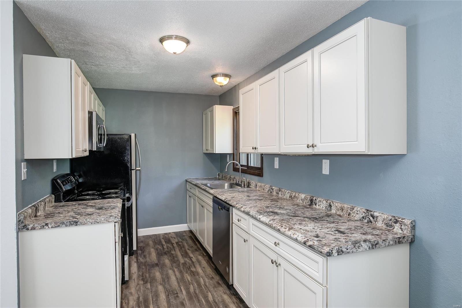 29 Innsbruck Lane Shiloh, IL 62221 - Photo 12 of 21 Gallery Image 12