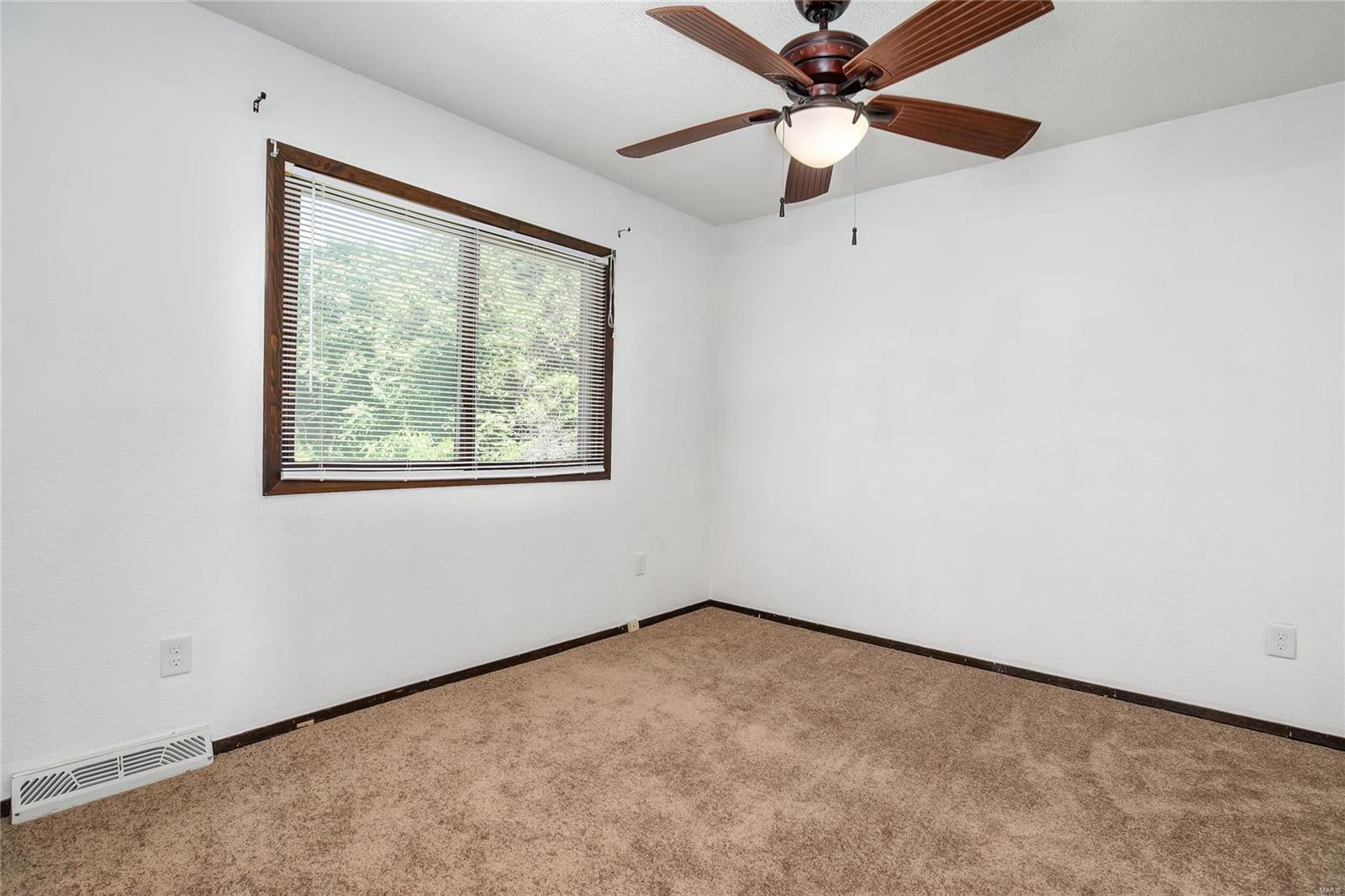 29 Innsbruck Lane Shiloh, IL 62221 - Photo 18 of 21 Gallery Image 18