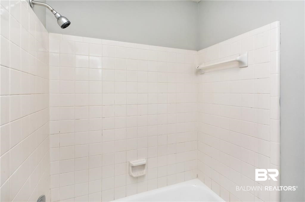 4369 Fathbrook Lane Mobile, AL 36693 - Photo 17 of 40