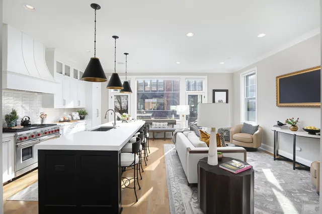 $1,649,000 | 932 East Chicago Avenue, Naperville, IL 60540