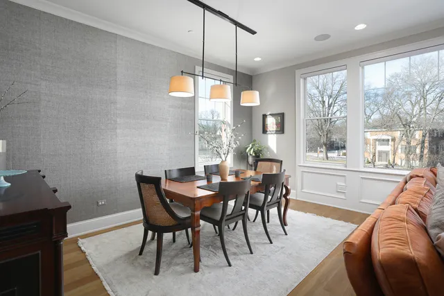 $1,649,000 | 932 East Chicago Avenue, Naperville, IL 60540