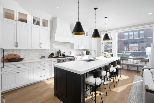 $1,649,000 | 932 East Chicago Avenue, Naperville, IL 60540