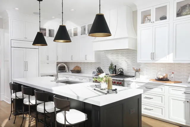 $1,649,000 | 932 East Chicago Avenue, Naperville, IL 60540