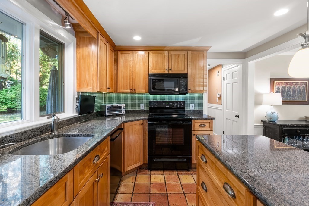 5 Pequot Road Wayland, MA 01778 - Photo 9 of 31 Gallery Image 9