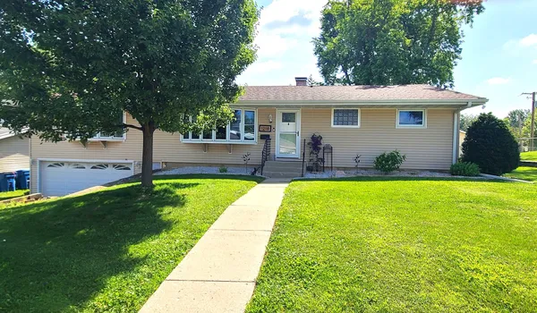 $239,000 | 1218 Elm Place, Dixon, IL 61021