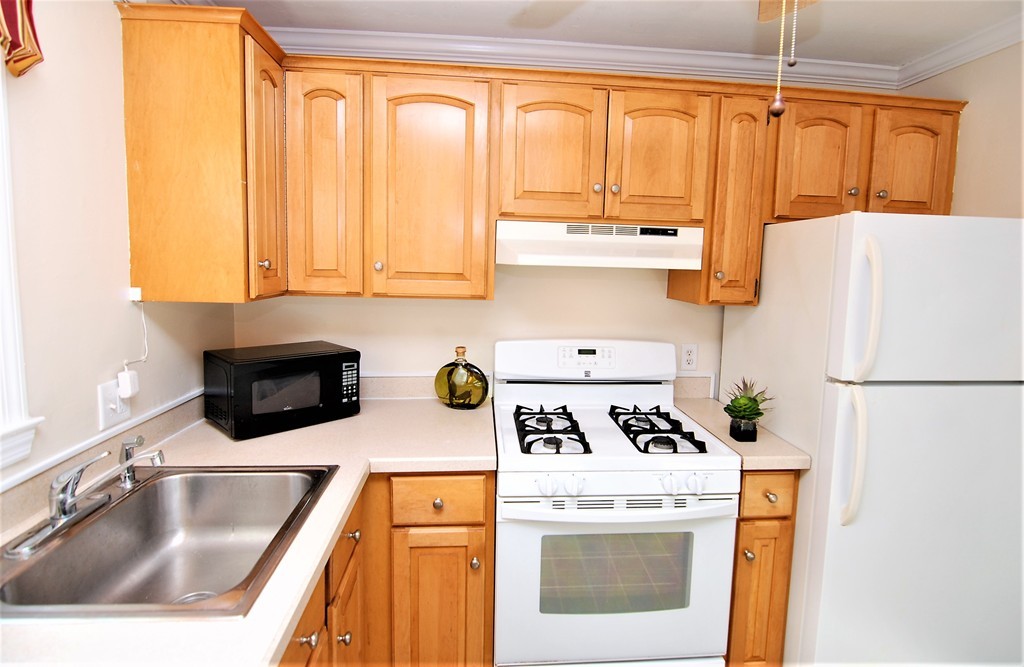 467 Cold Spring Avenue, Unit 2B West Springfield, MA 01089 - Photo 4 of 18 Gallery Image 4