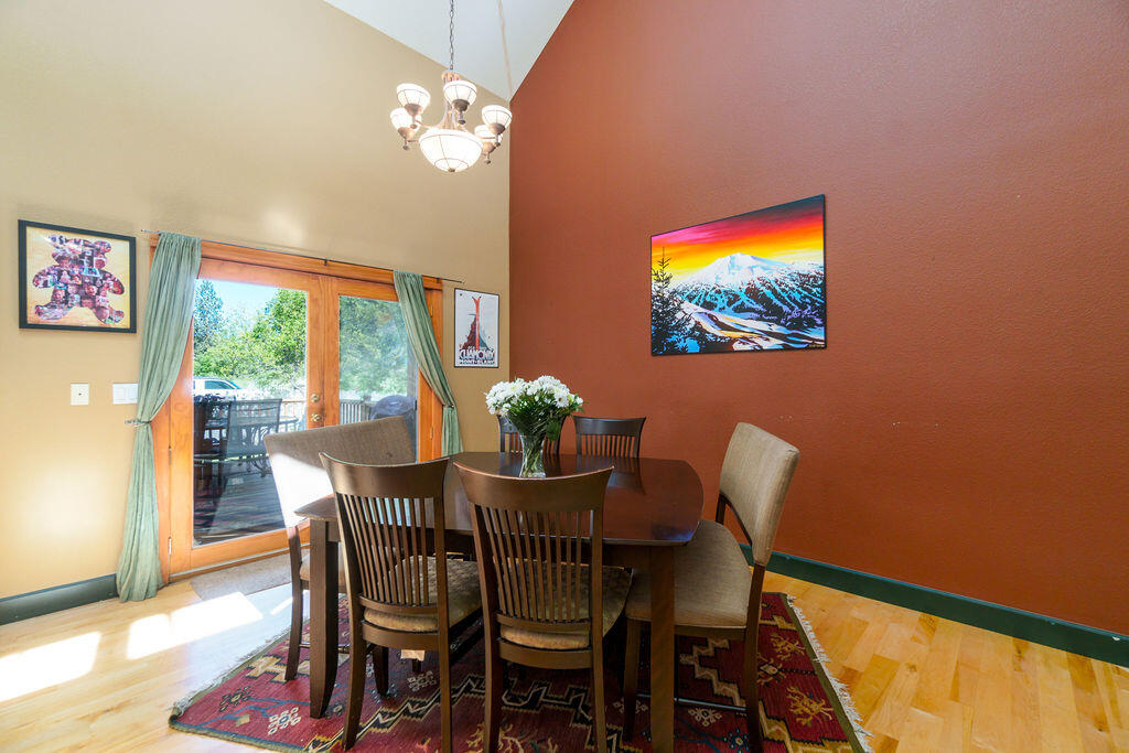 53 Southwest Allen Road Bend, OR 97702 - Photo 6 of 50 7