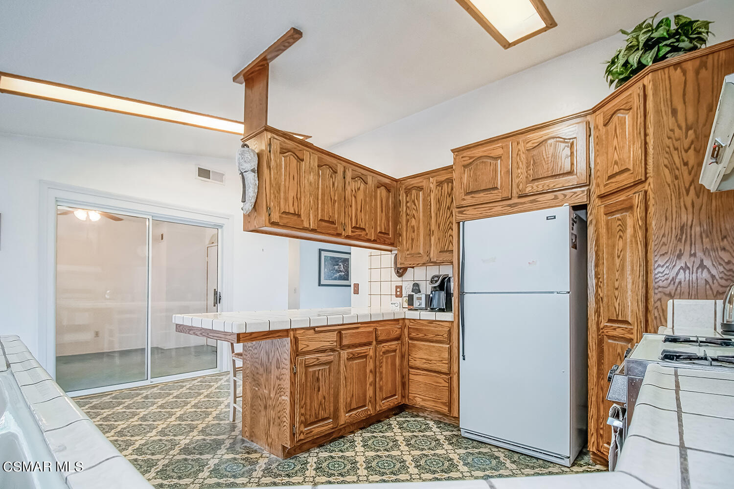 6443 Pepperdine Circle Moorpark, CA 93021 - Photo 13 of 32 KITCHEN