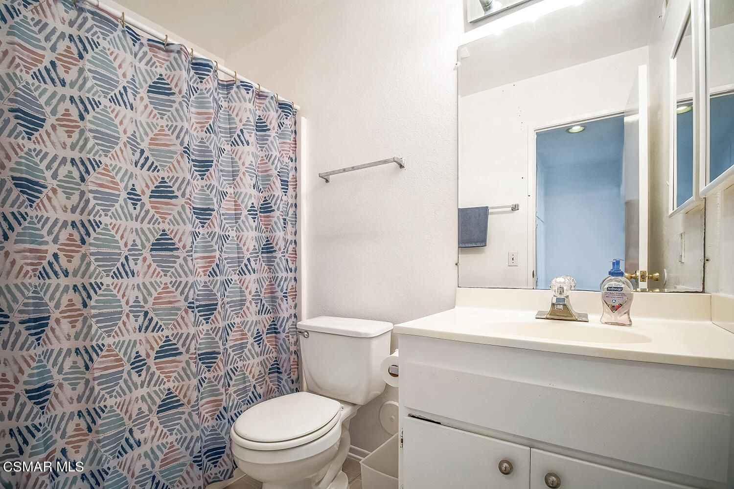 6443 Pepperdine Circle Moorpark, CA 93021 - Photo 26 of 32 FULL BATHROOM