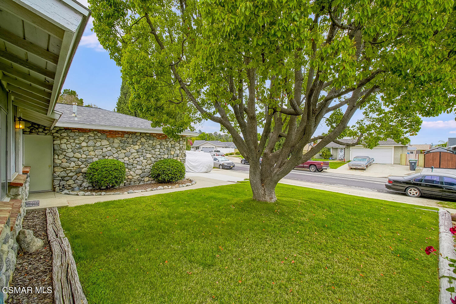 6443 Pepperdine Circle Moorpark, CA 93021 - Photo 4 of 32 FRONT