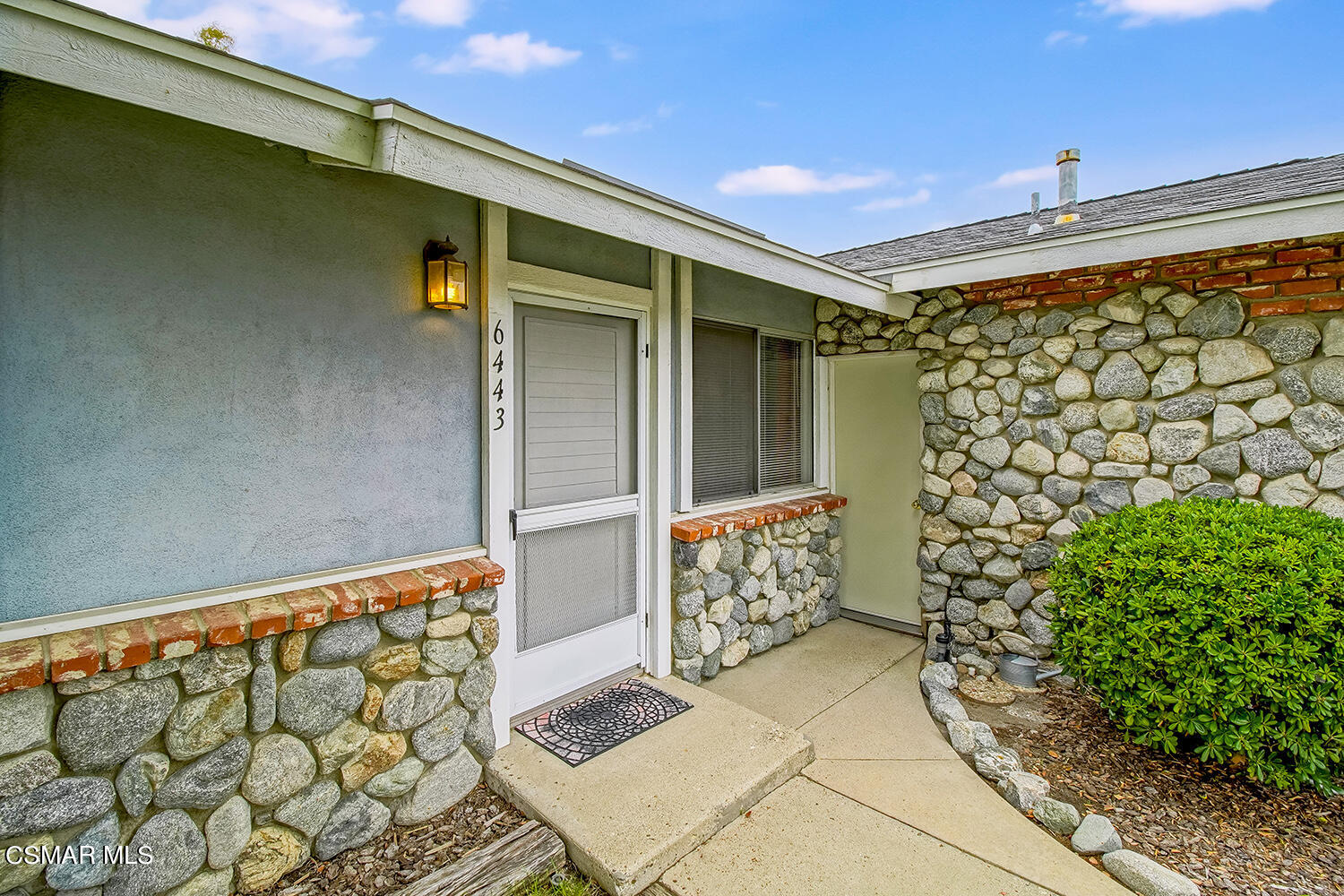 6443 Pepperdine Circle Moorpark, CA 93021 - Photo 5 of 32 ENTRY