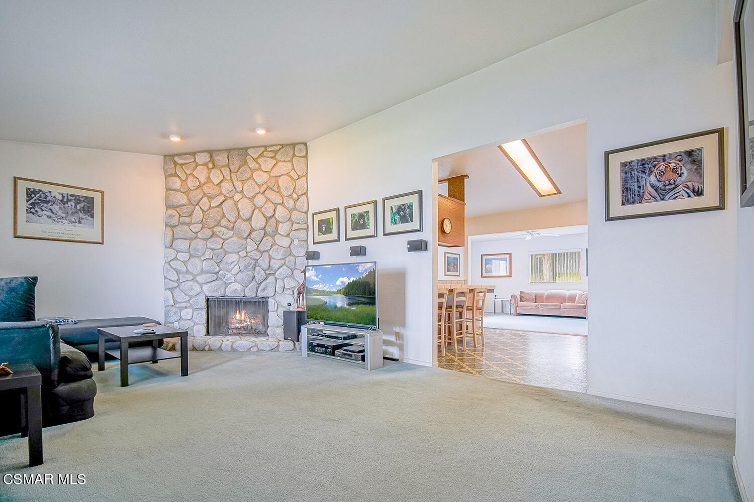 6443 Pepperdine Circle Moorpark, CA 93021 - Photo 7 of 32 LIVING ROOM