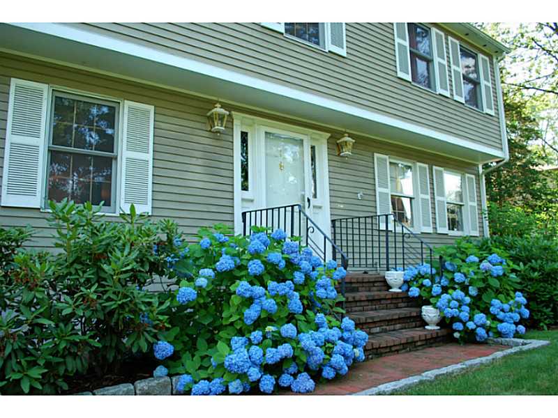 1 Tallwood Road Lincoln, RI 02865 - Photo 2 of 25 Exterior Front.