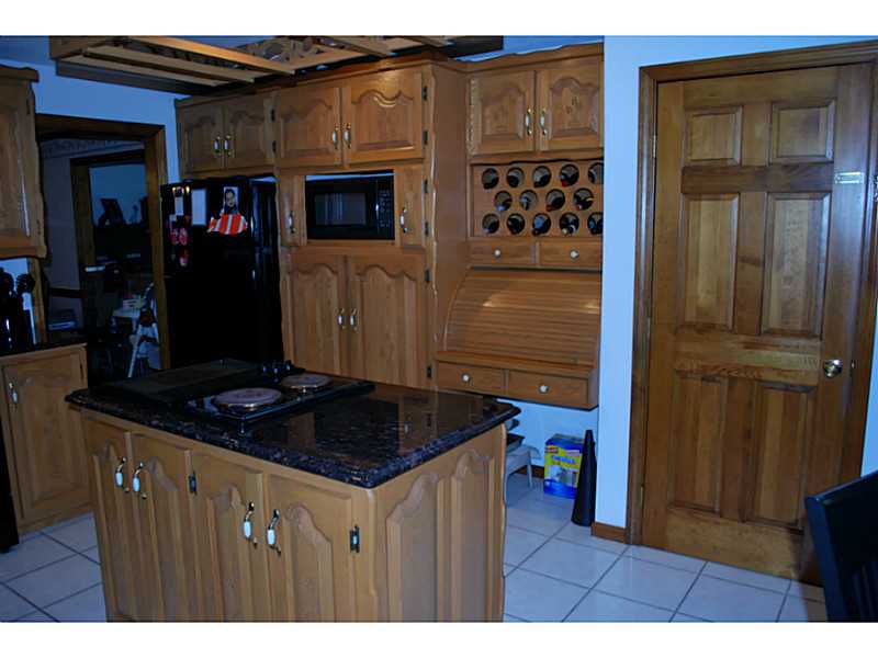 1 Tallwood Road Lincoln, RI 02865 - Photo 9 of 25 Kitchen.