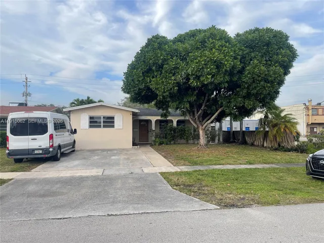$3,300 | 4315 Harrison Street, Hollywood, FL 33021