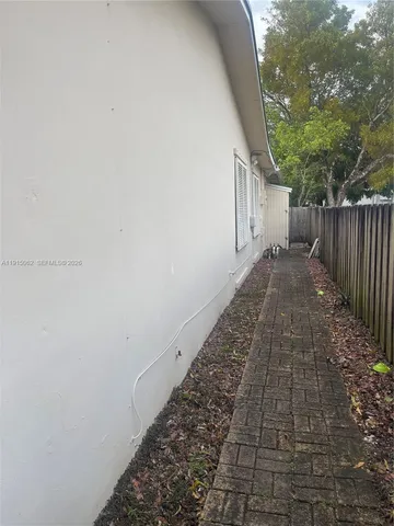 $3,300 | 4315 Harrison Street, Hollywood, FL 33021