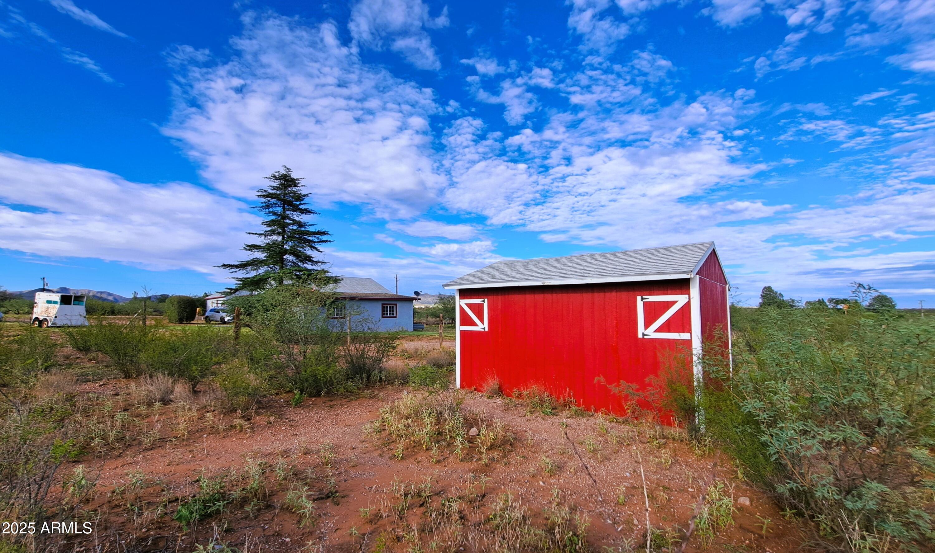653 East Border Road Bisbee, AZ 85603 - Photo 4 of 34