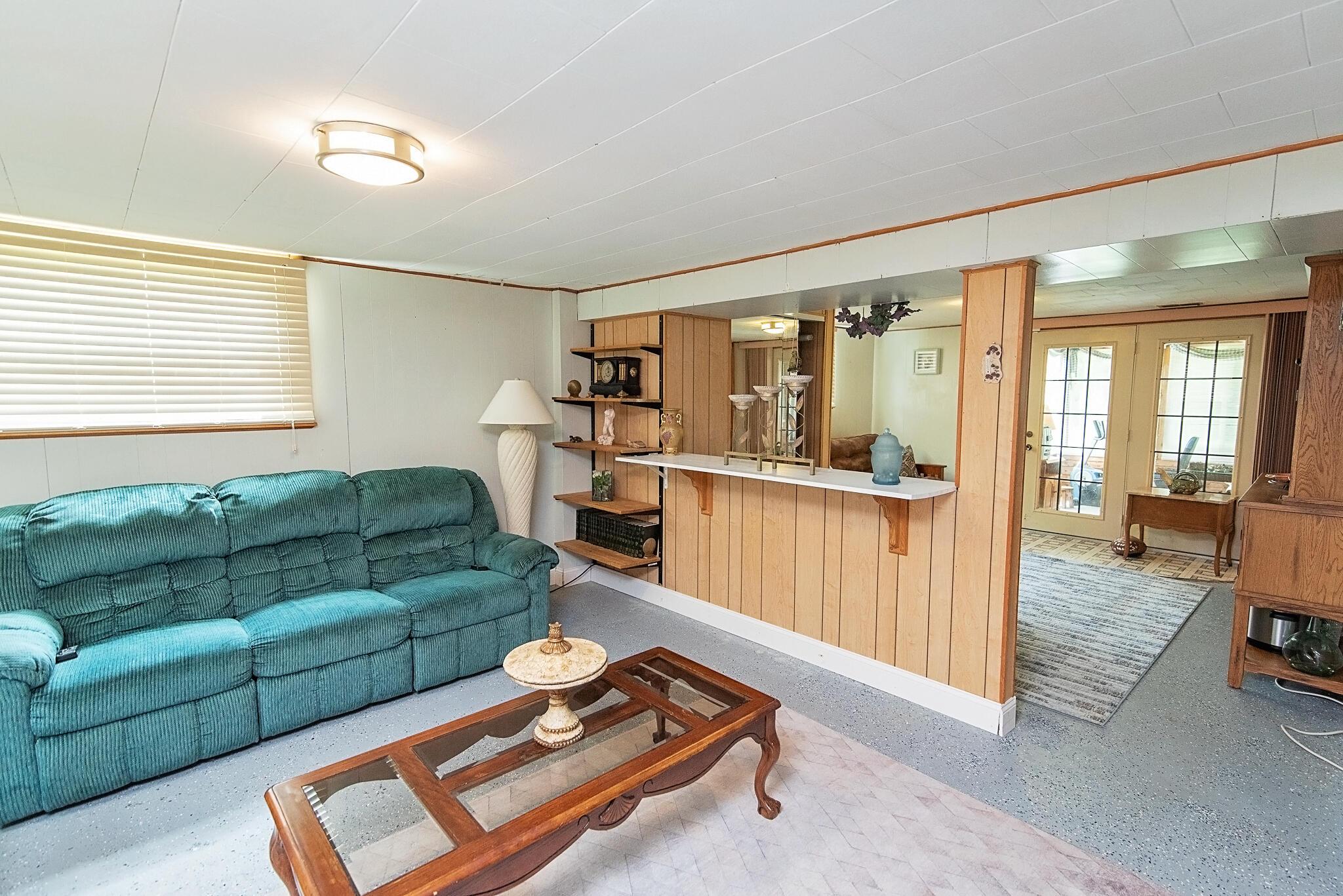 2221 Shrine Road Springfield, OH 45502 - Photo 26 of 35 20240818-2221 Shrine Rd-019