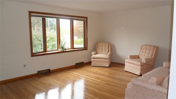7 Patricia Road Billerica, MA 01821 - Photo 3 of 18 a living room with furniture and a window