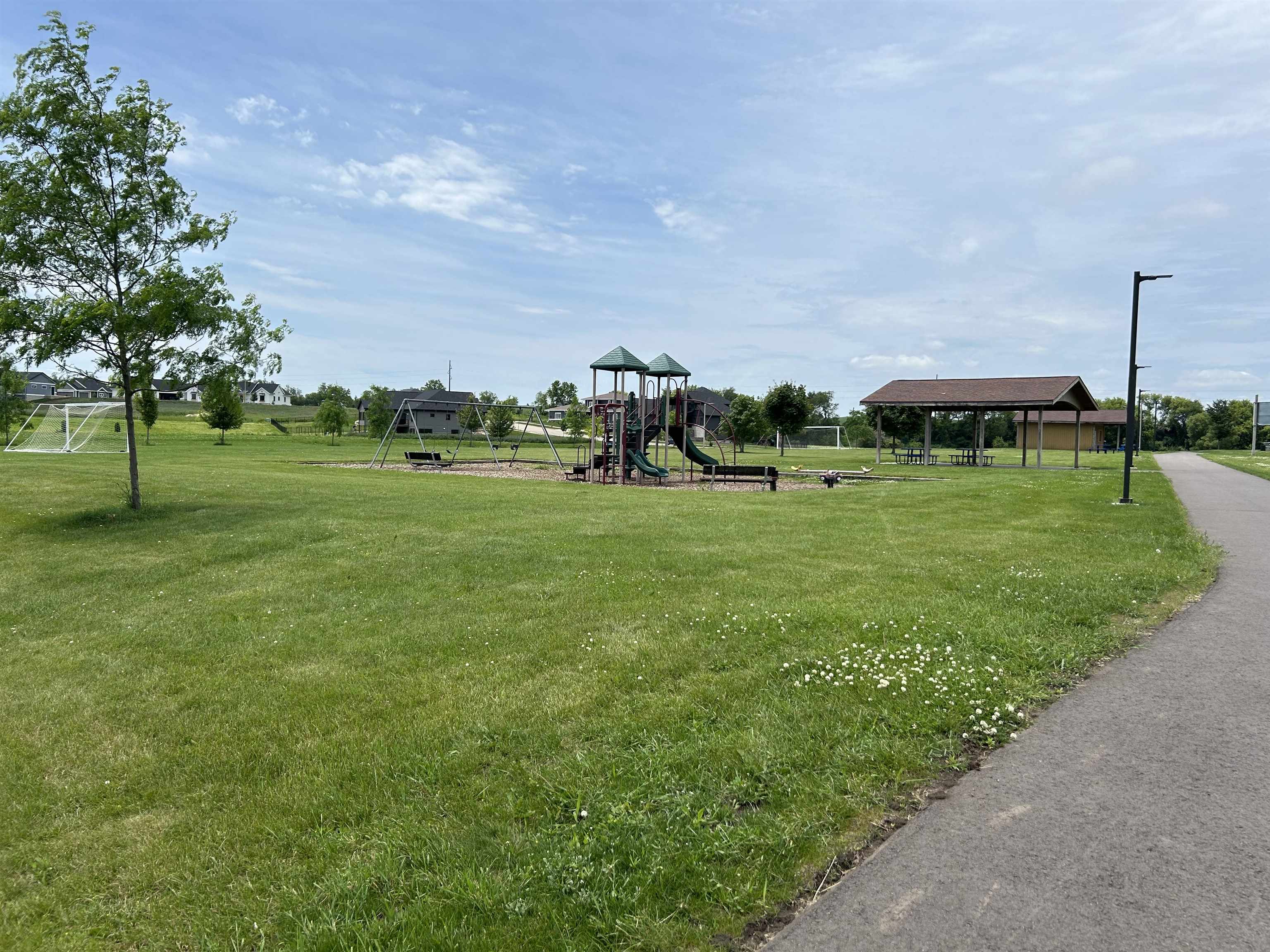 825 Valley Dane Wi 53529 Dane, WI 53529 - Photo 10 of 13