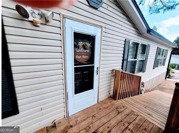 a view of a patio on the house