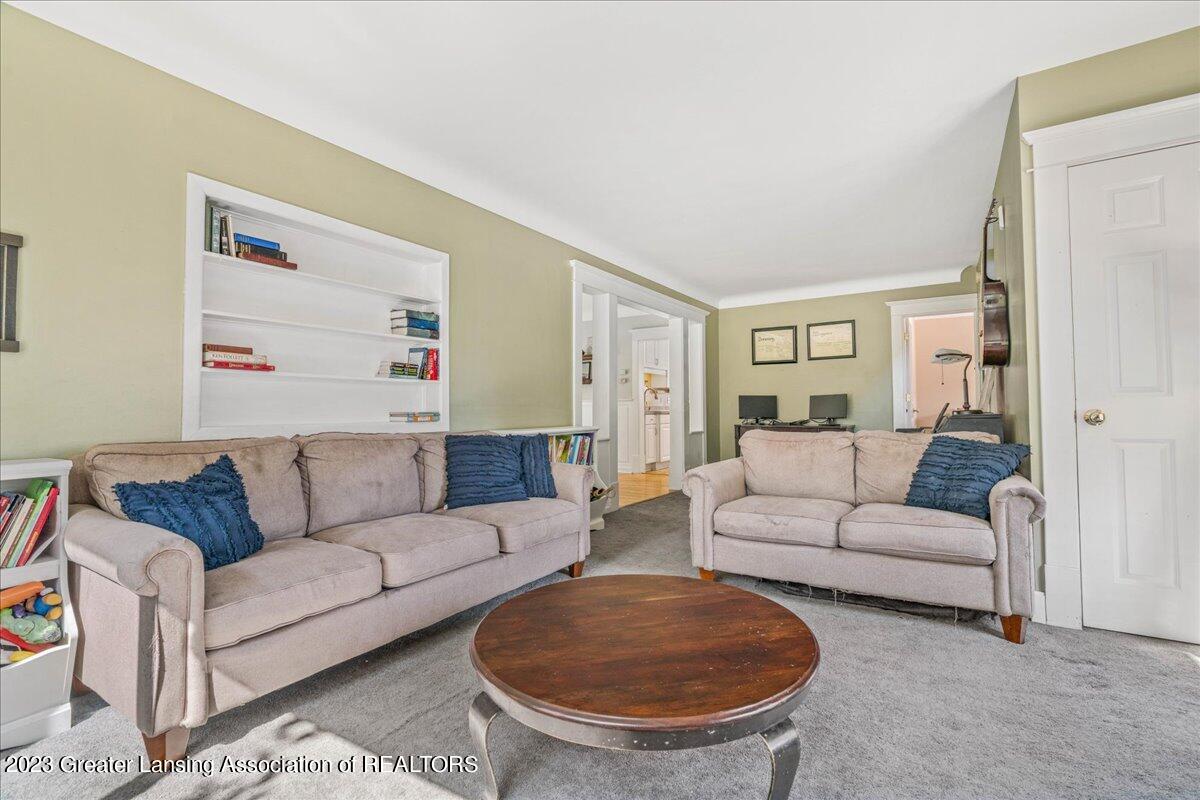 601 East Riverside Street Williamston, MI 48895 - Photo 13 of 44 16-Media Jett-39