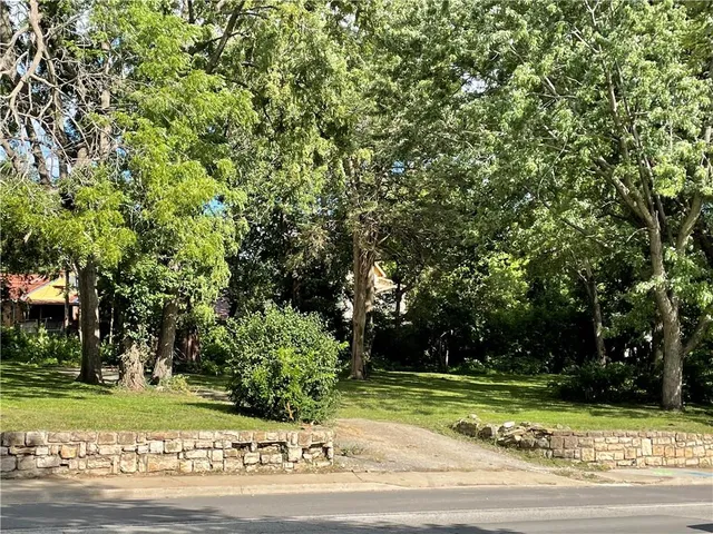 $450,000 | 4417 Rainbow Boulevard, Kansas City, KS 66103