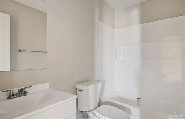$2,500 | 2002 West Roosevelt Street, Weslaco, TX 78599