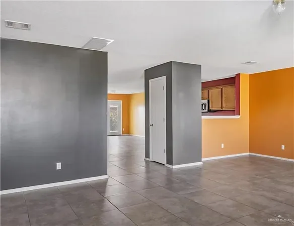 $2,500 | 2002 West Roosevelt Street, Weslaco, TX 78599