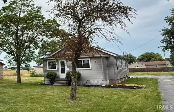 $249,900 | 4107 North Fahlsing Road, Woodburn, IN 46797