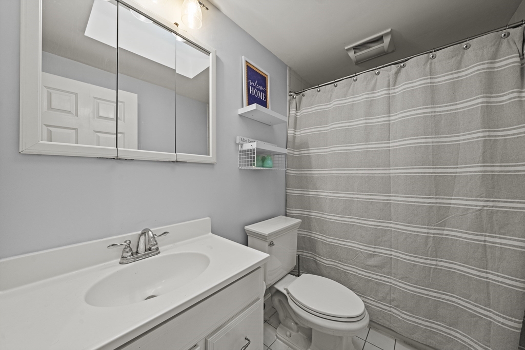 10 Newhall Road Lynnfield, MA 01940 - Photo 13 of 25 Gallery Image 13