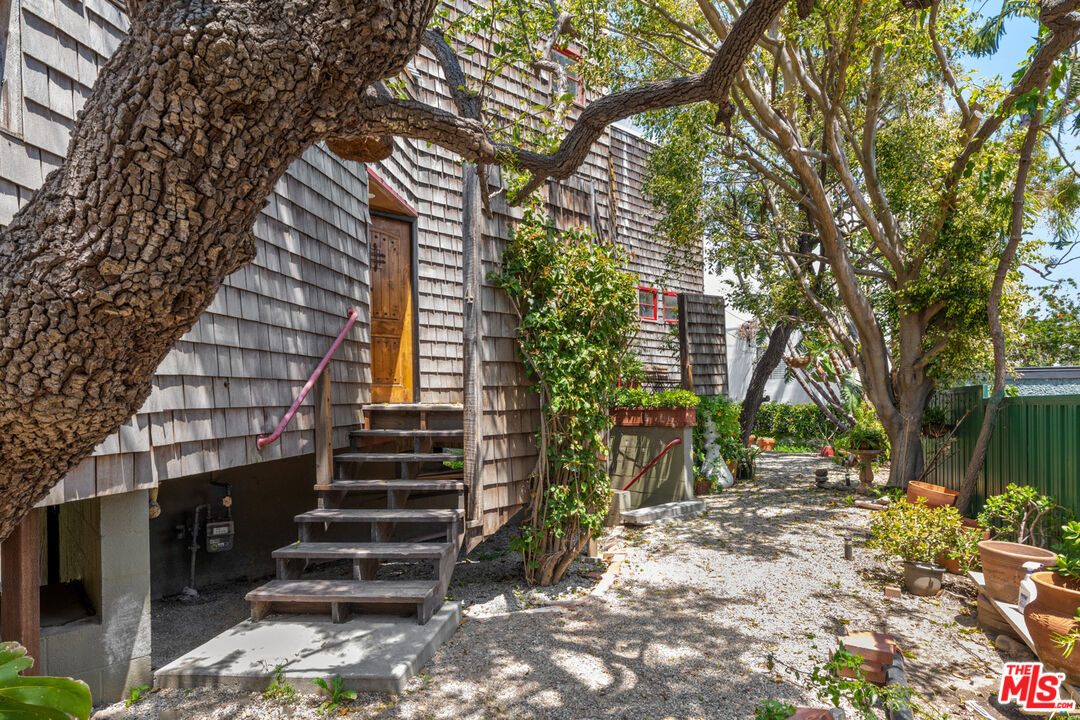29233 Heathercliff Road, Unit 4 Malibu, CA 90265 - Photo 19 of 20 a view of outdoor space and deck