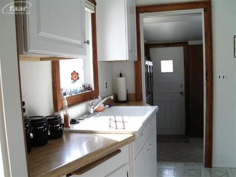 920 State Road Fenton, MI 48430 - Photo 11 of 17 20211626-10.JPG