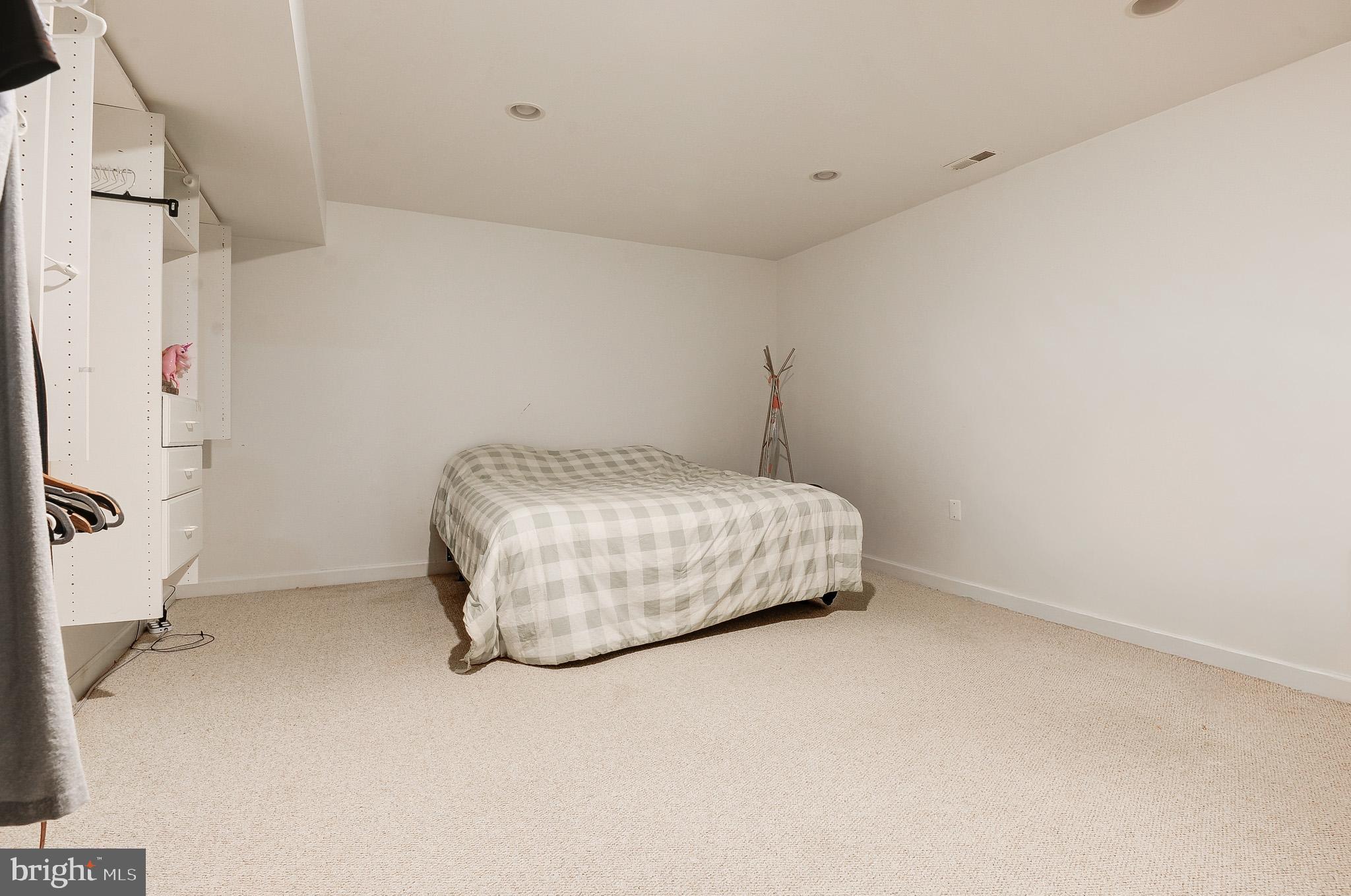 1 Hickory Spring Court Gaithersburg, MD 20882 - Photo 39 of 44